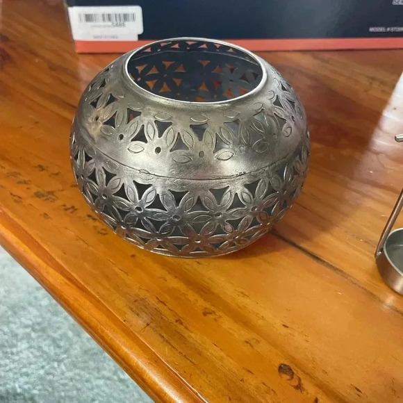 Actona Coral Tea Light Holder - Picture 3 of 8